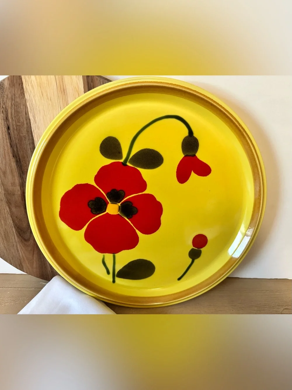 Mikasa Vintage Stone Lustre 'FLAMBE' Red Poppy 12.5